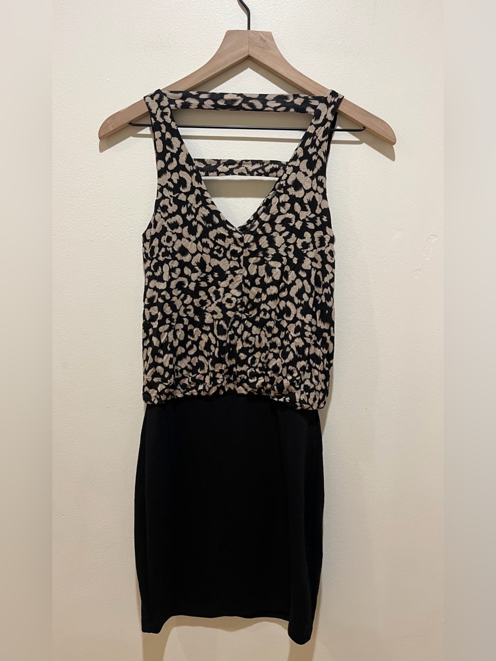 Aqua Brand Black and Beige Animal Print Sleeveless Mini Dress - Women’s Size XS - Picture 2 of 5